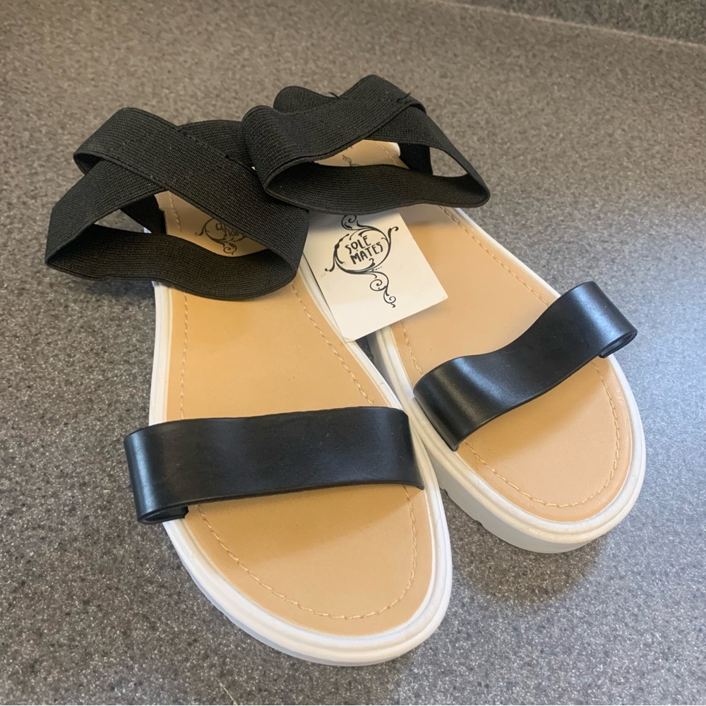 NEW Sole Mates black ankle strap sandals featuring elastic straps Size 8/9